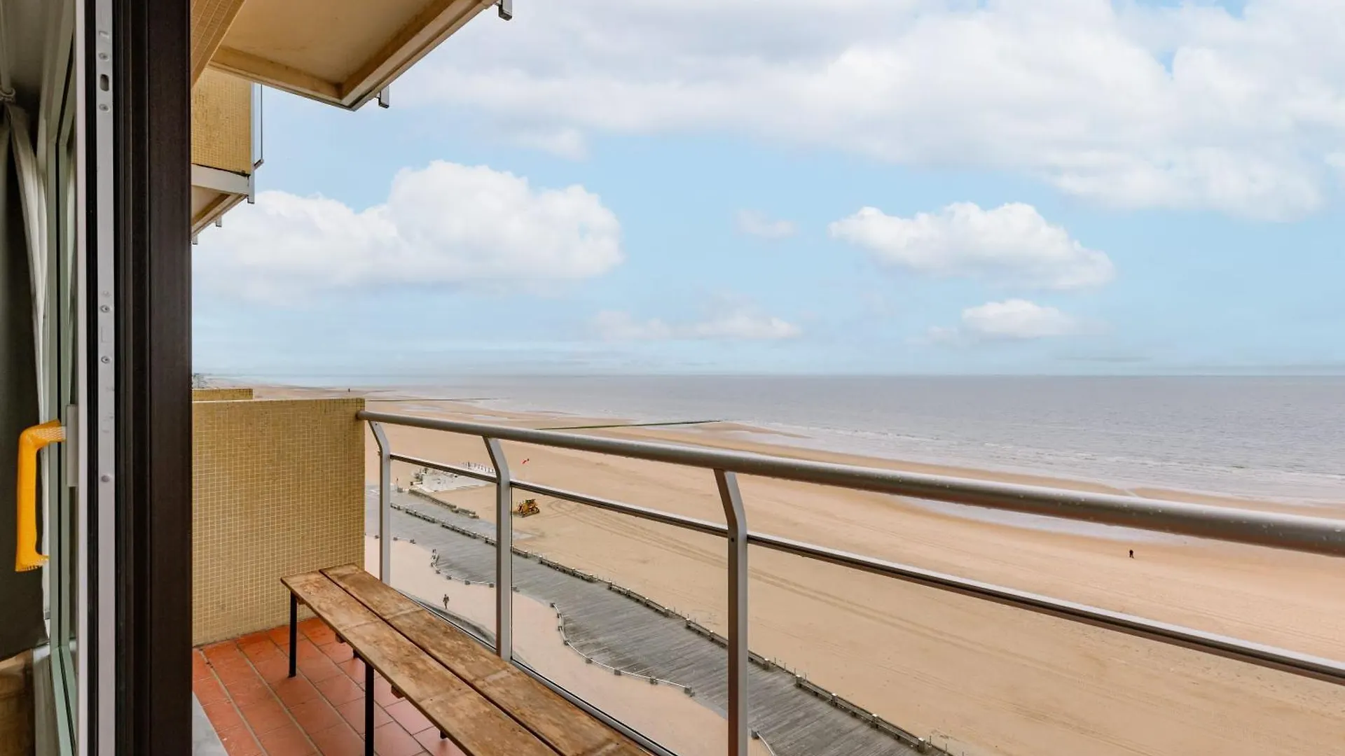 Huswell - New Apartment With Beautiful Sea View Остенде